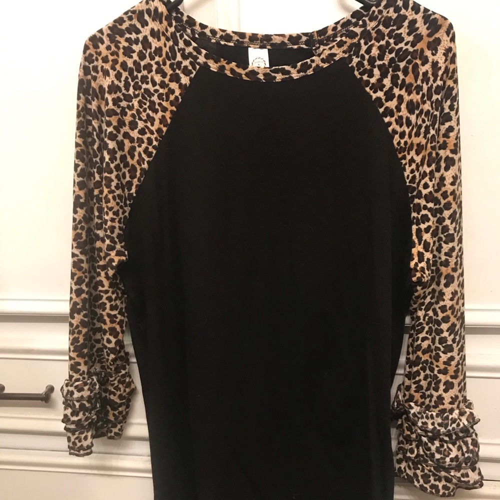 Leopard Top